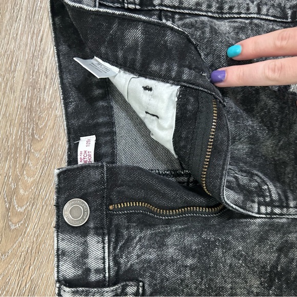 SO Brand High Rise Vintage Stretch Mom Shorts - Picture 4 of 4